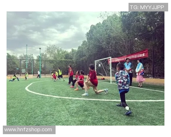 足球健康活动促进青少年身心发展与团队合作精神的探索与实践